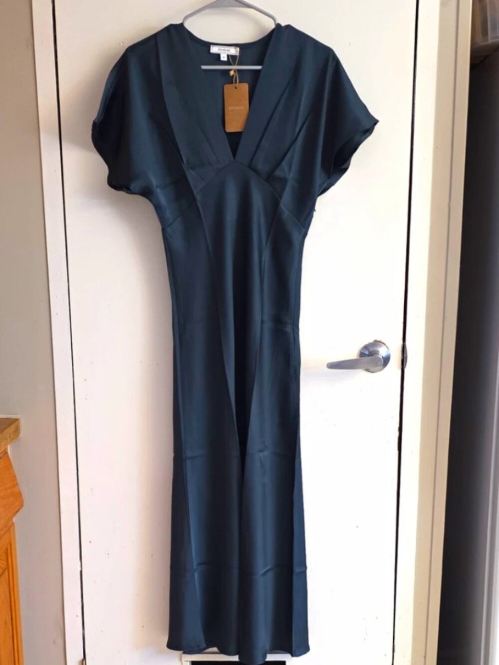 RIHOAS Women’s Green Solid Satin V-Neck Short Sleeve Maxi Dress